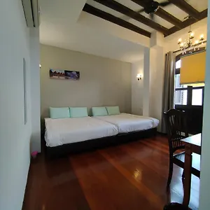 Carnarvon Heritge Capsule hotel George Town